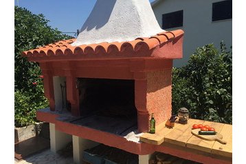 Croatia Privát Okrug Gornji, Exterior